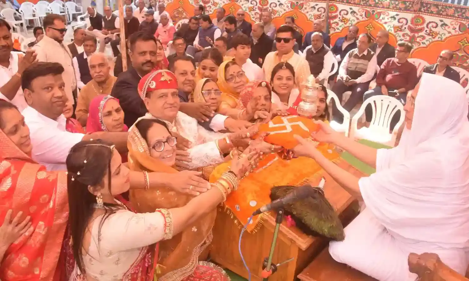 आर्यिका प्रसन्नमति माता का चातुर्मास निष्ठापन कर सेक्टर 11 सन्मति निलय में किया प्रवेश