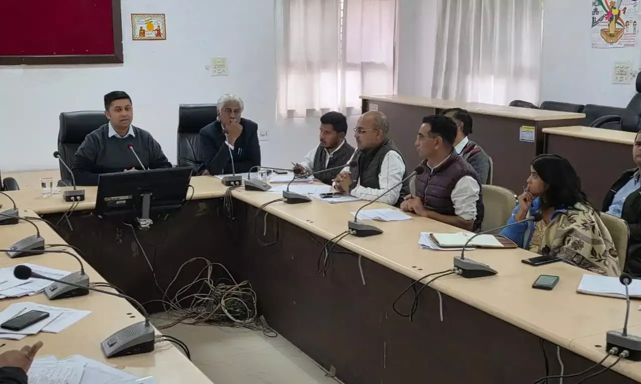 ग्रामीण विकास एवं पंचायती राज विभाग योजनाओं की समीक्षा बैठक