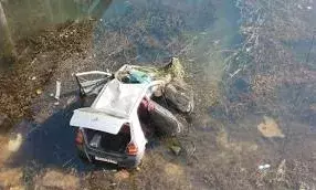 लखीमपुर खीरी में दर्दनाक हादसा, नदी में कार गिरने से पांच लोगों की मौत