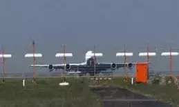 जयपुर एयरपोर्ट: इंडिगो की अहमदाबाद और उदयपुर फ्लाइटें रद्द, यात्री परेशान