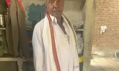 ट्रेन की टक्कर से बाइक सवार बुजुर्ग की मौत