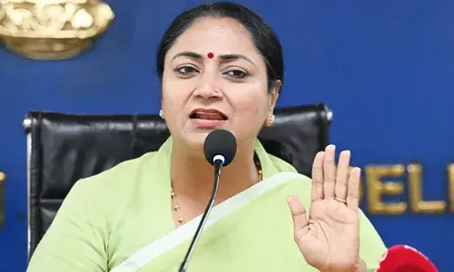 झुग्गी में रह रहे हर परिवार को मिलेगा पक्का मकान, सीएम रेखा गुप्ता की बड़ी घोषणा