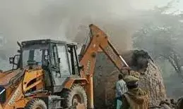 नौ निर्माणाधीन सहित 35 कोयला भट्टियों को किया ध्वस्त नौ निर्माणाधीन सहित 35 कोयला भट्टियों को किया ध्वस्त