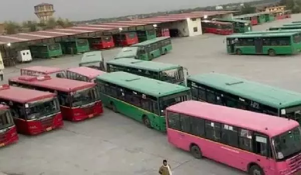 लो-फ्लोर चालकों का दूसरे दिन भी कार्यबहिष्कार जारी, जयपुर शहरी ट्रांसपोर्ट दो दिन से बेपटरी