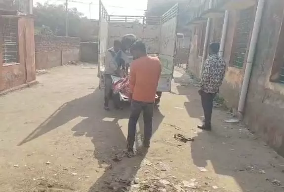 अधेड़ ने फांसी लगाकर की आत्‍महत्‍या