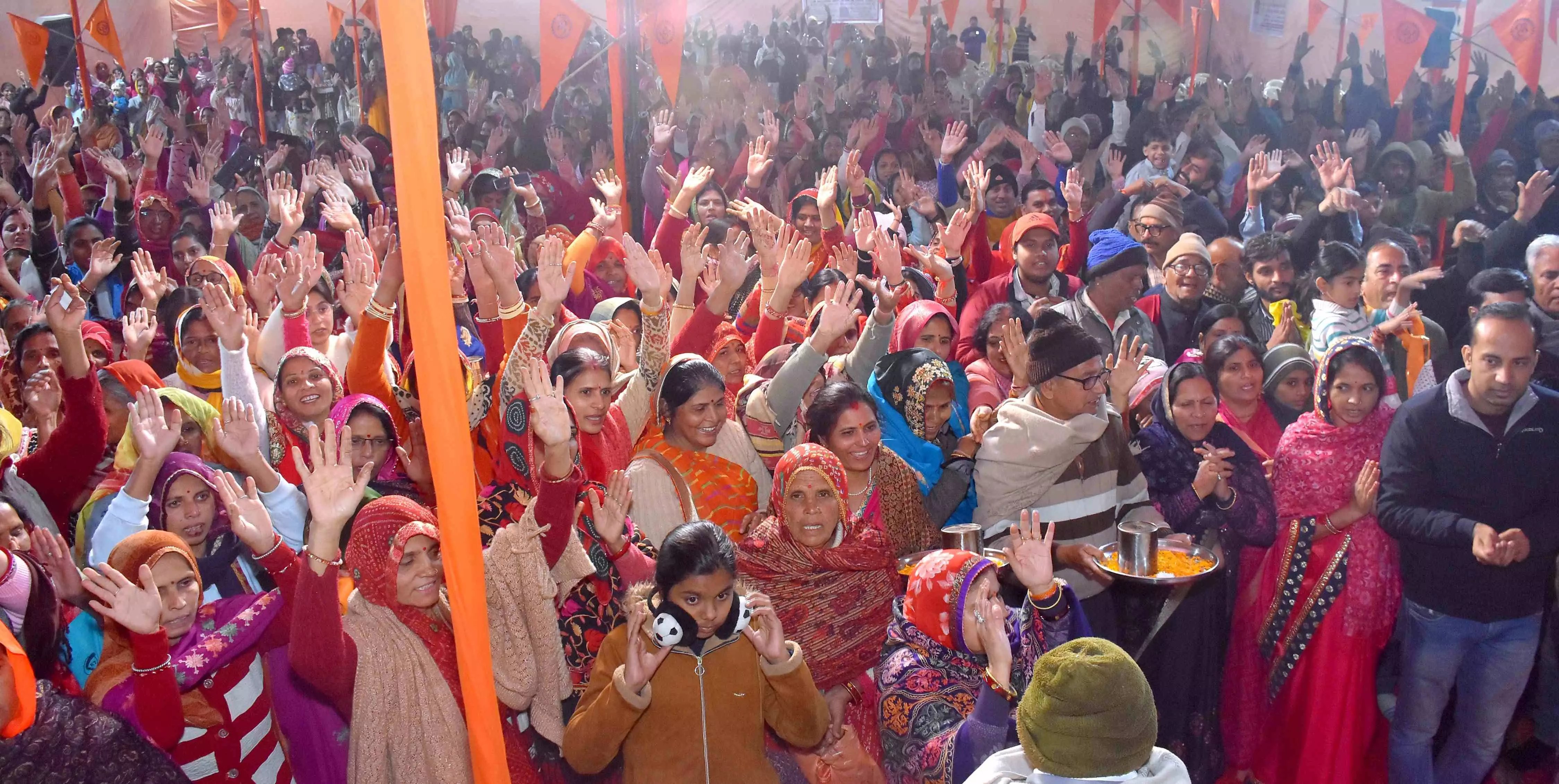 बडग़ांव में भगवान द्वारकाधीश के जयकारों के साथ सात दिवसीय भागवत कथा की हुई पूर्णाहुति