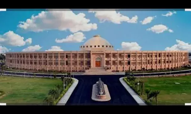 ठेका कर्मचारी स्थायी सरकारी नौकरी के हकदार नहीं; ‘मास्टर–सर्वेंट’ संबंध साबित नहीं, नियमितिकरण की मांग खारिज