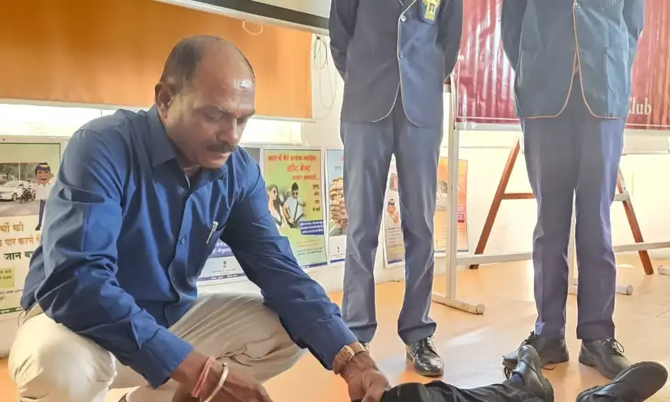 सड़क सुरक्षा जीवन रक्षा अभियान का शुभारंभ