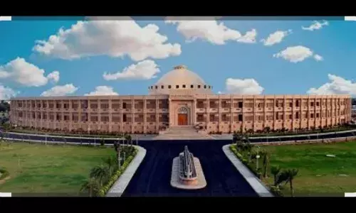 ठेका कर्मचारी स्थायी सरकारी नौकरी के हकदार नहीं; ‘मास्टर–सर्वेंट’ संबंध साबित नहीं, नियमितिकरण की मांग खारिज