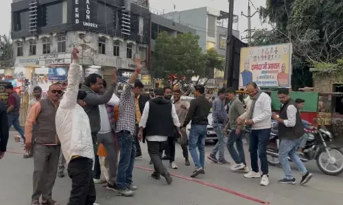 मिथिलेश गौतम के भाजपा प्रदेश महामंत्री बनते ही जश्न, गायत्री आश्रम चौराहे पर आतिशबाज़ी मिथिलेश गौतम के भाजपा प्रदेश महामंत्री बनते ही जश्न, गायत्री आश्रम चौराहे पर आतिशबाज़ी