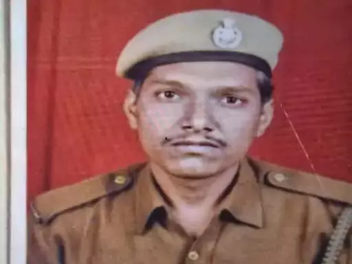 गाना सुनते-सुनते हेड कॉन्स्टेबल की मौत गाना सुनते-सुनते हेड कॉन्स्टेबल की मौत