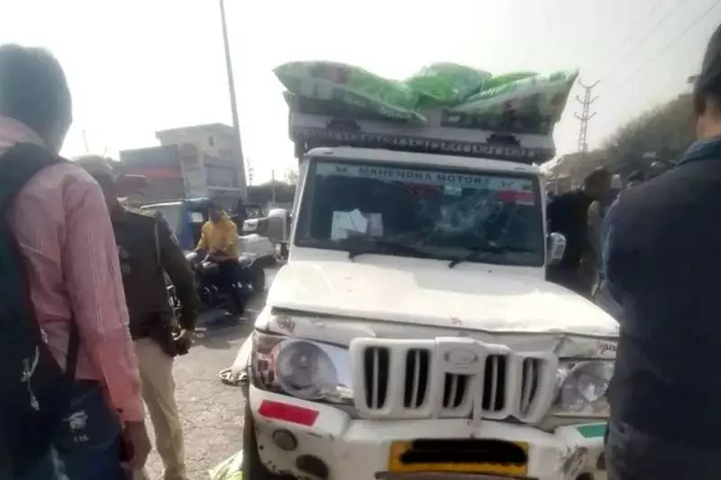 पिकअप और टेंपो में जोरदार भिड़ंत, तीन लोगों की मौत