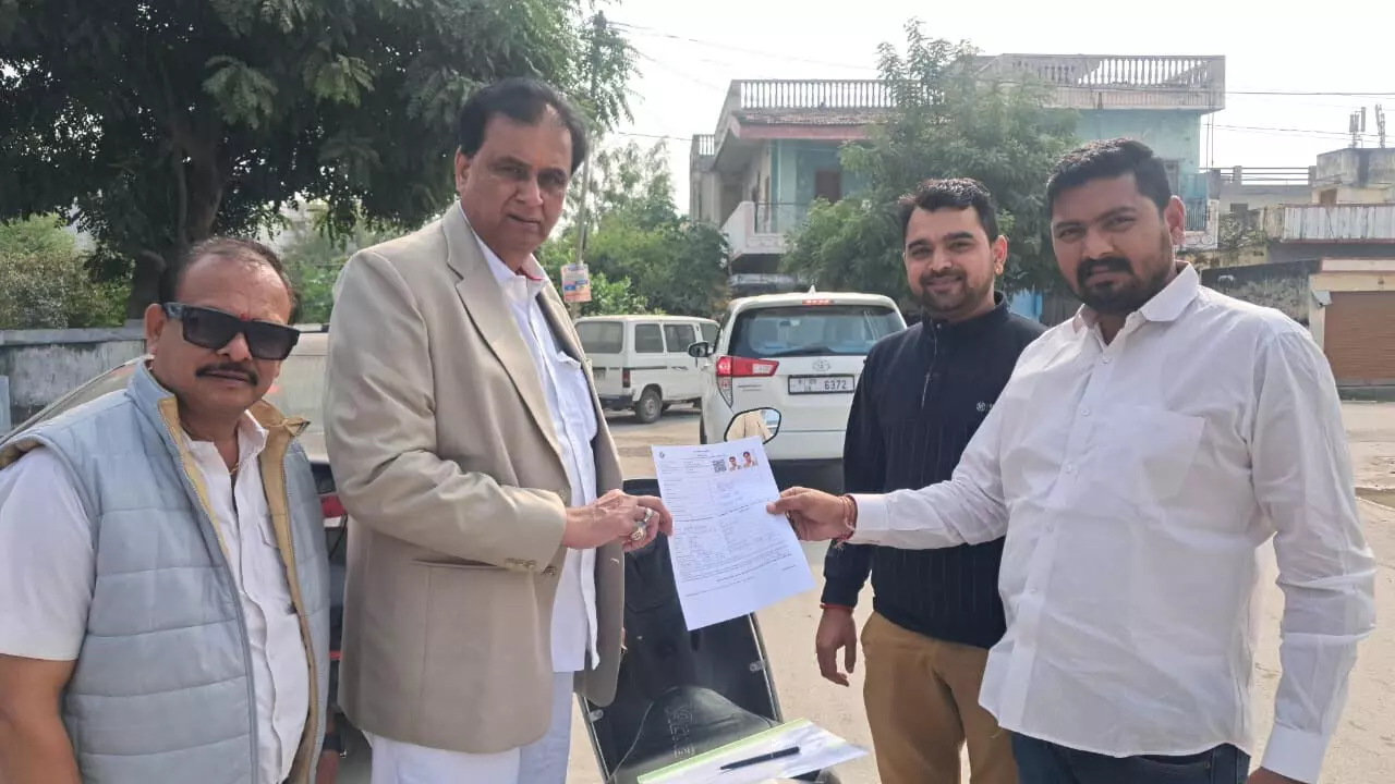 चंद कृपलानी ने SIR पोर्टल पर मतदाता फॉर्म भरा