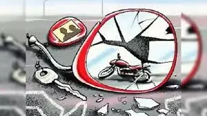 दो बाइक टकराई, एक किशोर की मौत, जुड़वां भाई घायल, उदयपुर रैफर
