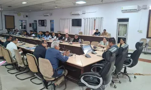 11 योजनाओं की समीक्षा की, आवारा पशु नियंत्रण व सर्दी से बचाव को लेकर कलेक्‍टर ने दिए आवश्यक निर्देश