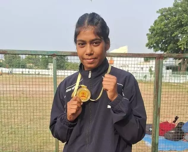 प्रियांशी ने अंतर-महाविद्यालय बॉक्सिंग प्रतियोगिता में जीता स्वर्ण पदक