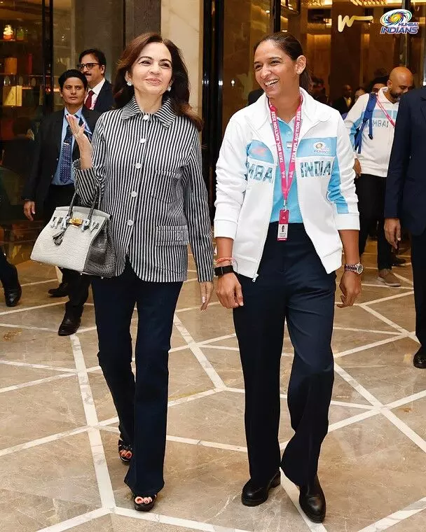 WPL 2026: मुंबई इंडियंस ने अपनी चैंपियन टीम के अधिकतर खिलाड़ियों को फिर खरीदा