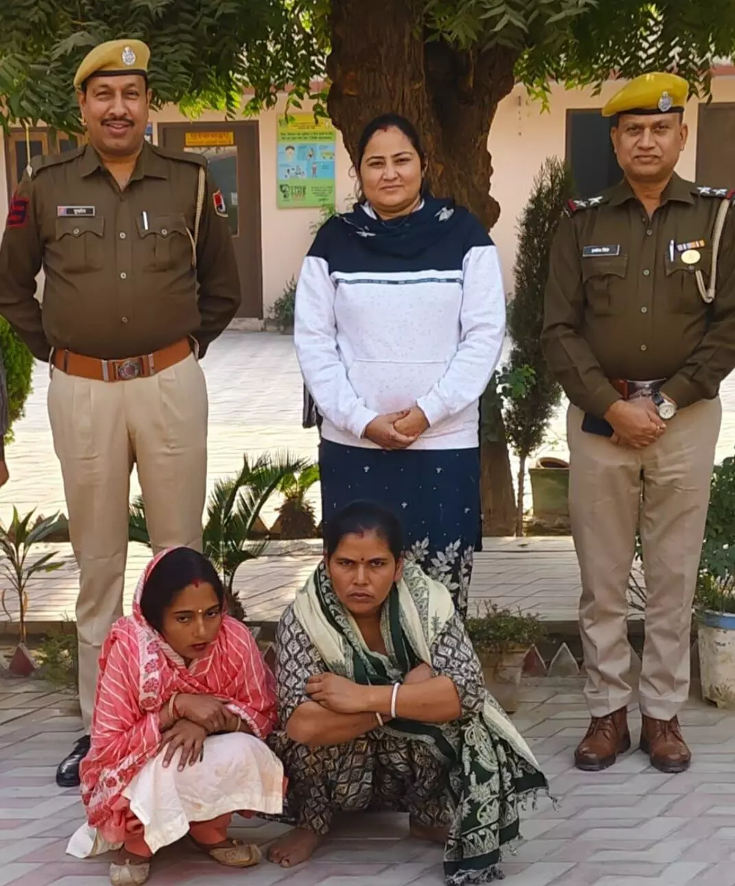 चार माह पुराने हनी ट्रैप मामले में दो महिलाएं गिरफ्तार, ब्लैकमेलिंग गिरोह पर कार्रवाई