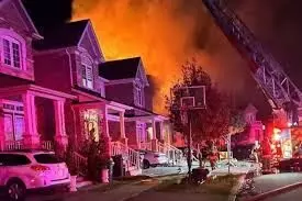 कनाडा के ब्रैम्पटन में भीषण आग, भारतीय नागरिक समेत पांच की मौत कनाडा के ब्रैम्पटन में भीषण आग, भारतीय नागरिक समेत पांच की मौत