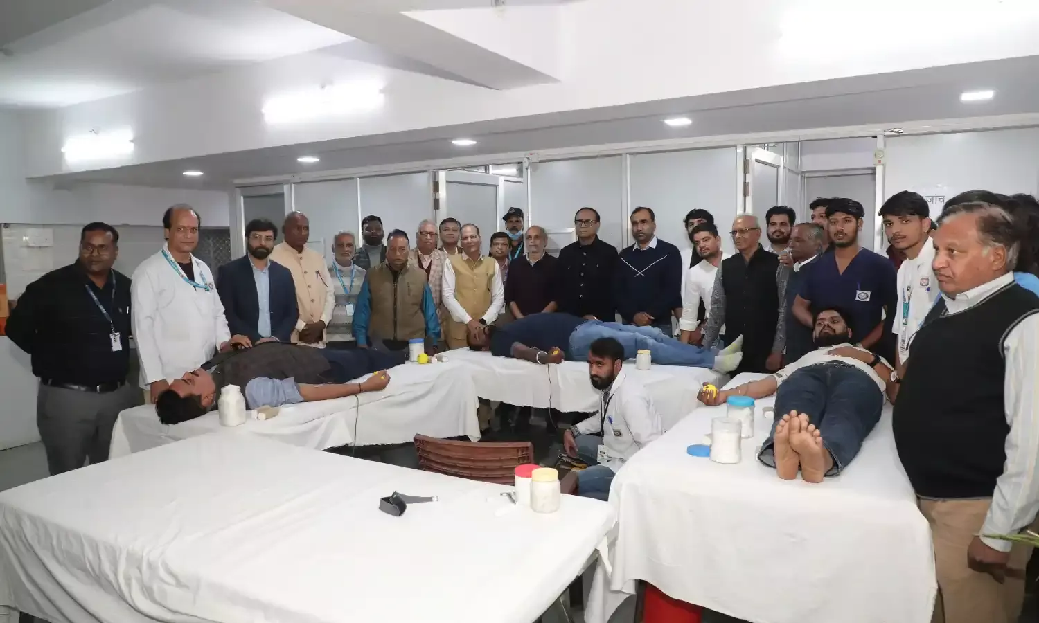 भीलवाड़ा में अनोखी पहल: हुआ बहुपक्षीय चिकित्सा व रक्तदान महोत्सव भीलवाड़ा में अनोखी पहल: हुआ बहुपक्षीय चिकित्सा व रक्तदान महोत्सव