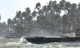 123 लोगों की मौत, कई भारतीय यात्री फंसे