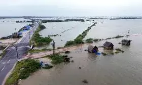 साइक्लोन दितवाह से तमिलनाडु में तबाही, बारिश संबंधी घटनाओं में तीन लोगों की मौत