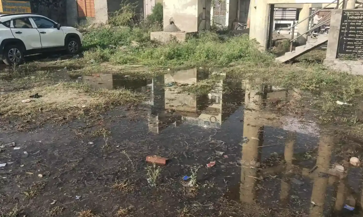 मोखुंदा पंचायत: आदर्श का ताज खो चुका, गंदगी और अव्यवस्थाओं में घिरा गाँव