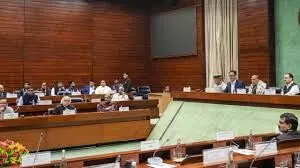 सरकार 10 बड़े विधेयक पेश करेगी और विपक्ष SIR व वोट चोरी मुद्दे पर सरकार को घेरने की तैयारी में