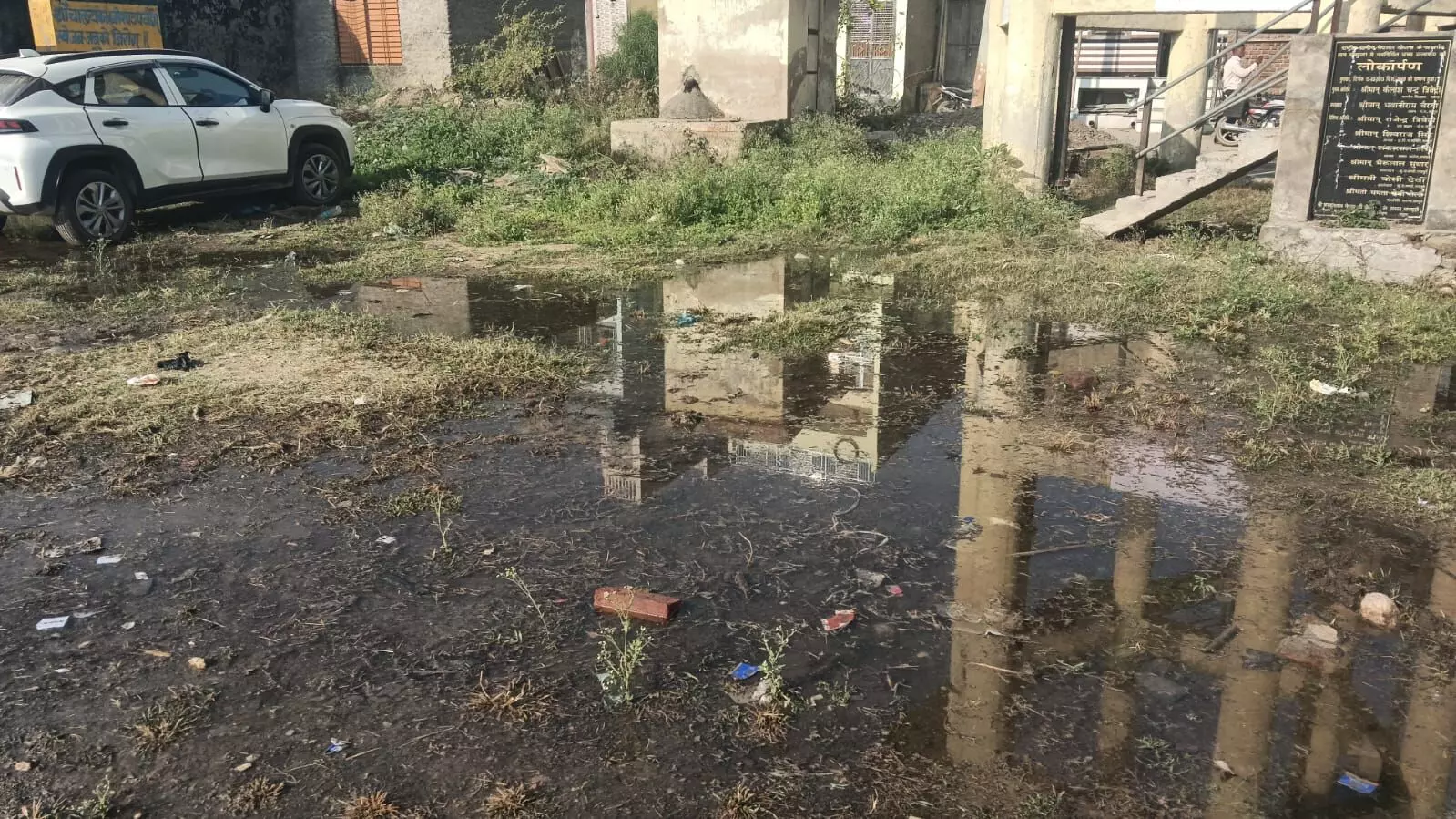 मोखुंदा पंचायत: आदर्श का ताज खो चुका, गंदगी और अव्यवस्थाओं में घिरा गाँव