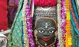 मोक्षदा एकादशी पर भांग-ड्रायफ्रूट श्रृंगार में सजे बाबा महाकाल, मखाने की माला से अलंकृत दर्शन