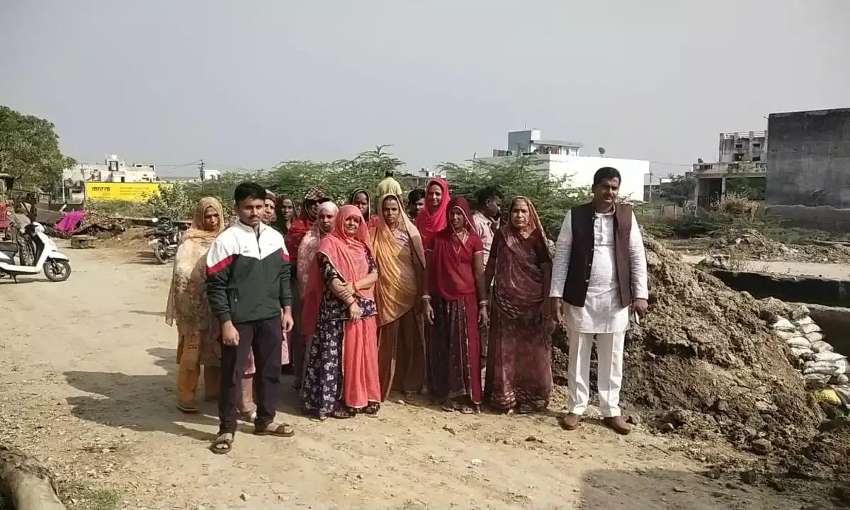 शाहपुरा में नहर की टूटती दीवार से वार्डवासियों में भय, प्रशासन से तुरंत कार्रवाई की मांग