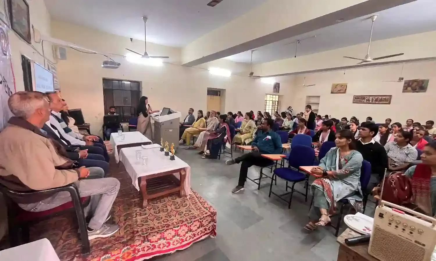 कन्या महाविद्यालय में एक दिवसीय शिविर, एचआईवी जागरूकता और नशा मुक्ति पर छात्राओं को मिला मार्गदर्शन