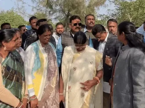 अपराधियों ने क्राइम ब्रांच अधिकारी बनकर कीमती गहने लेकर हुए फरार