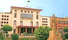 एमपी और एमएलए पर लंबित केसों की प्रगति पर सरकार से जवाब तलब