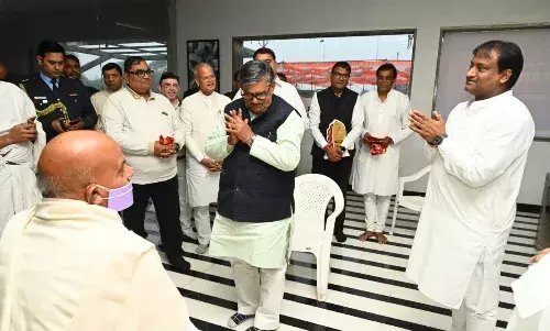 पंजाब राज्यपाल गुलाबचंद कटारिया ने लिया आचार्य महाश्रमण का आशीर्वाद