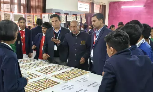 स्वामी विवेकानंद राजकीय मॉडल स्कूल में विरासत प्रदर्शनी,दुर्लभ संग्रहों ने बच्चों को किया प्रेरित