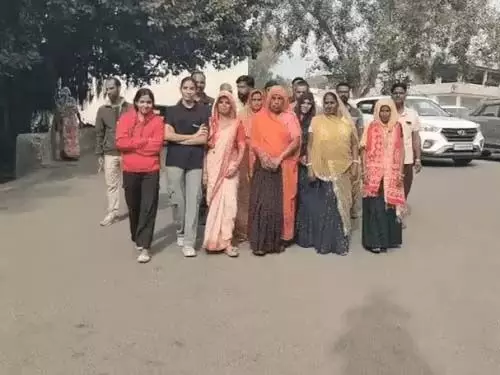 प्राइवेट कॉलोनी विकसित किए जाने पर पुरानी बस्तियों में रोष, प्रतापनगर थाने में प्रदर्शन