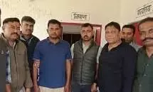 दो वनरक्षक 80 हजार की रिश्वत लेते रंगे हाथों गिरफ्तार दो वनरक्षक 80 हजार की रिश्वत लेते रंगे हाथों गिरफ्तार