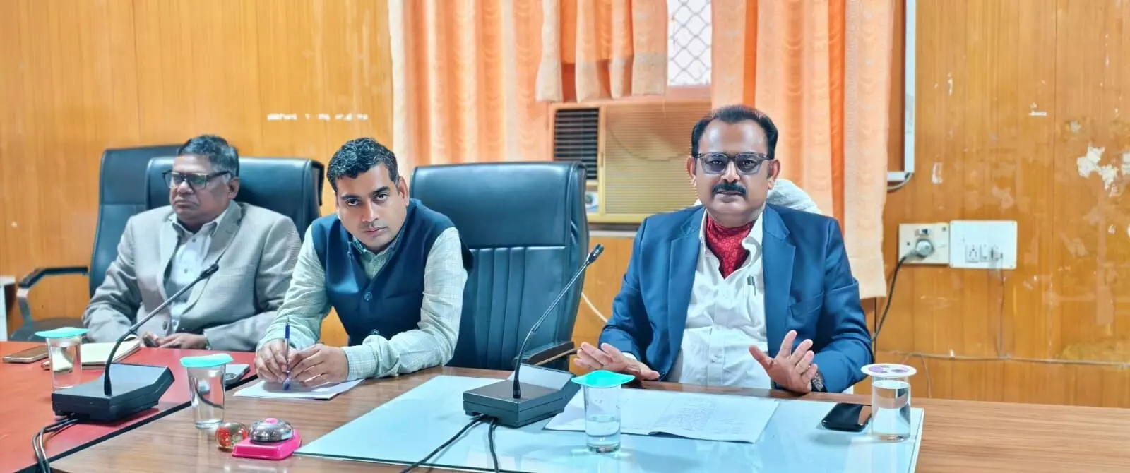 सुशासन तब ही, जब हर नागरिक के काम समय पर हों, यह हम सभी का दायित्व -कलक्टर सुशासन तब ही, जब हर नागरिक के काम समय पर हों, यह हम सभी का दायित्व -कलक्टर