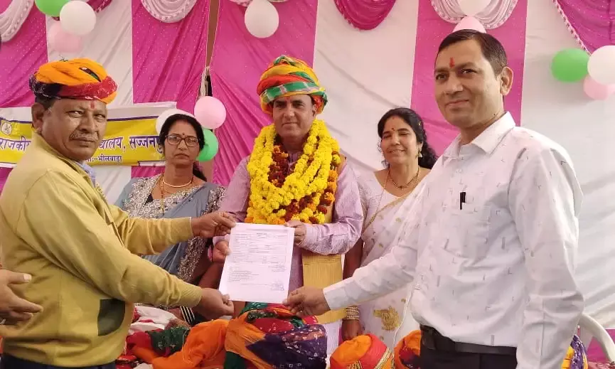 प्रधानाध्यापक छापरवाल का सम्मानित विदाई समारोह संपन्न