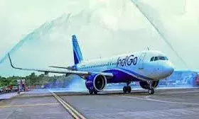 कुवैत से हैदराबाद आ रही इंडिगो फ्लाइट को बम धमकी, मुंबई में कराई गई आपातकाल लैंडिंग