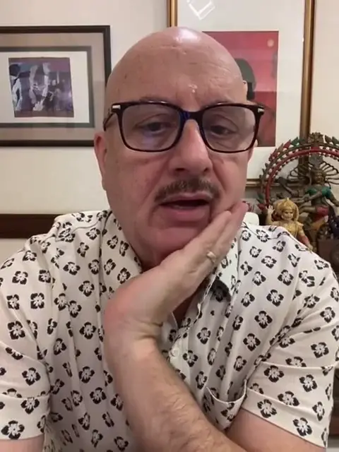 पिता से कभी बहस मत करो : अनुपम खेर ने बताया उम्र के हर पड़ाव पर कैसे बदलता है पिता-पुत्र का रिश्ता