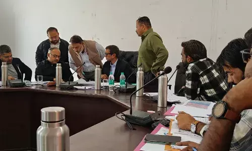 मुख्य अभियंता ने ली समीक्षा बैठक