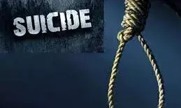 होटल में युवक ने फांसी लगाकर दी जान एक्स वाइफ मौजूद थी कमरे में