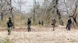 12 माओवादी ढेर, तीन जवान शहीद