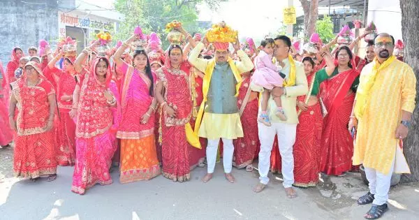 आरके पुरम में कलश यात्रा के साथ 7 दिवसीय भागवत कथा अमृत महोत्सव का शुभारंभ