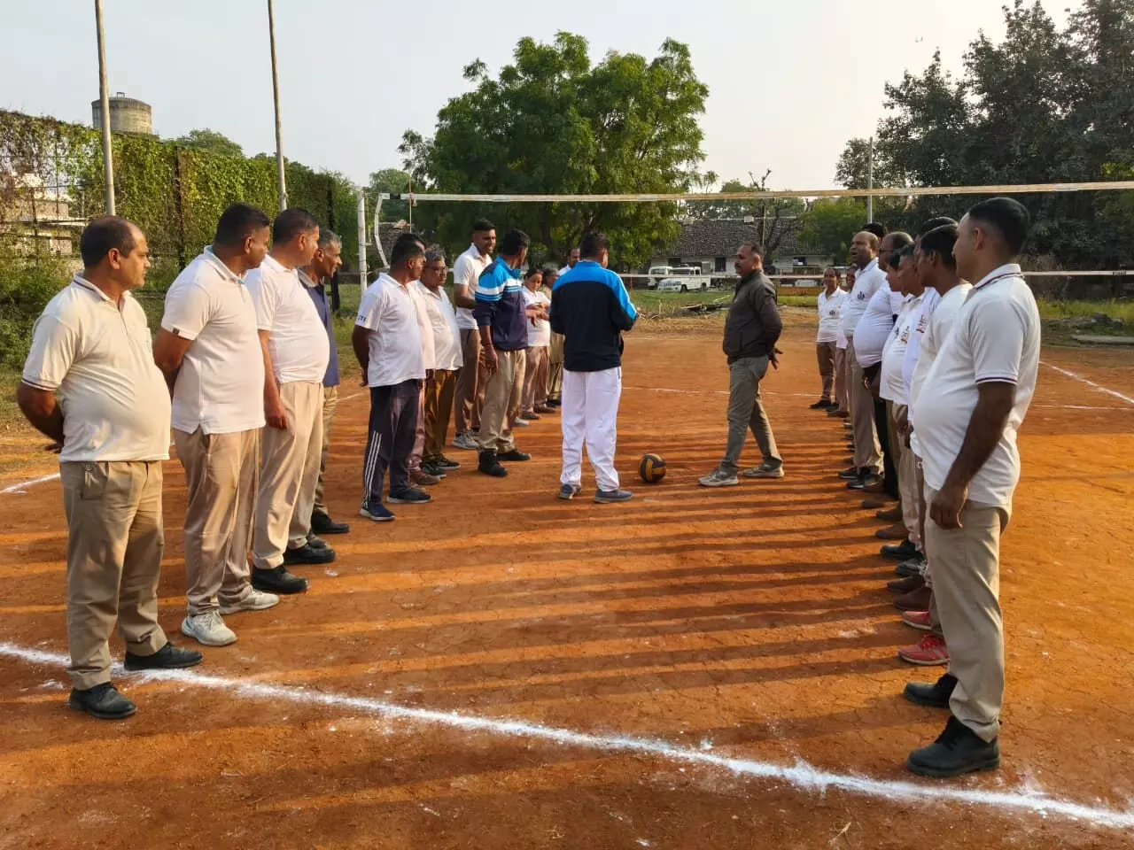 गृह रक्षा स्थापना दिवस के तहत होमगार्ड जवानों ने खेल भावना के साथ जमकर दिखाया दम