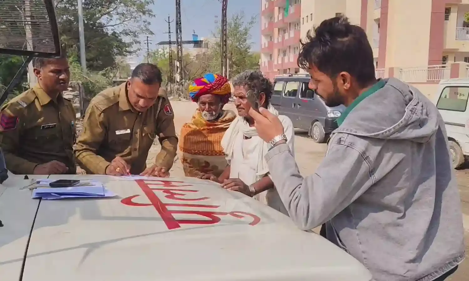 पिता ने शव देखा तो फूट पड़ी चीत्कार, पांच भाइयों में एक था