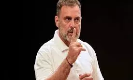 पुतिन के दौरे से पहले राहुल गांधी ने सरकार पर लगाया विदेशी गणमान्य व्यक्तियों से मिलने से रोक का आरोप पुतिन के दौरे से पहले राहुल गांधी ने सरकार पर लगाया विदेशी गणमान्य व्यक्तियों से मिलने से रोक का आरोप