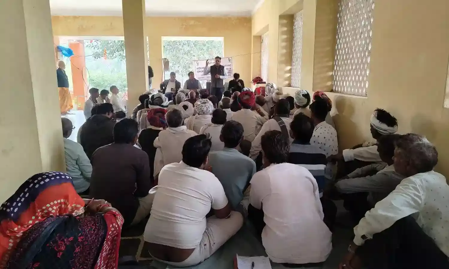 किसानों को कपास फसल पर दिया तकनीकी प्रशिक्षण